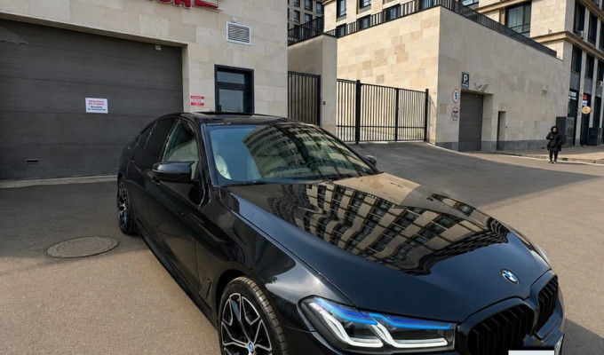 BMW 5 серия 2017 года