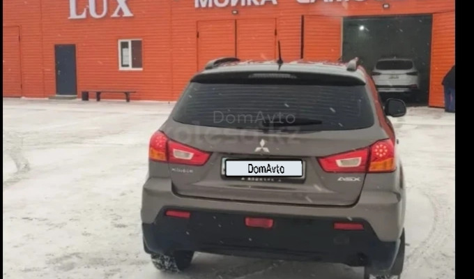 Mitsubishi ASX 2010 года