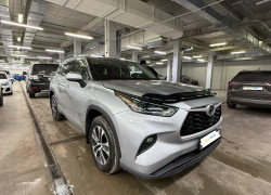 Toyota Highlander 2022 года