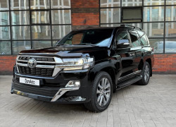 Toyota Land Cruiser 2017 года