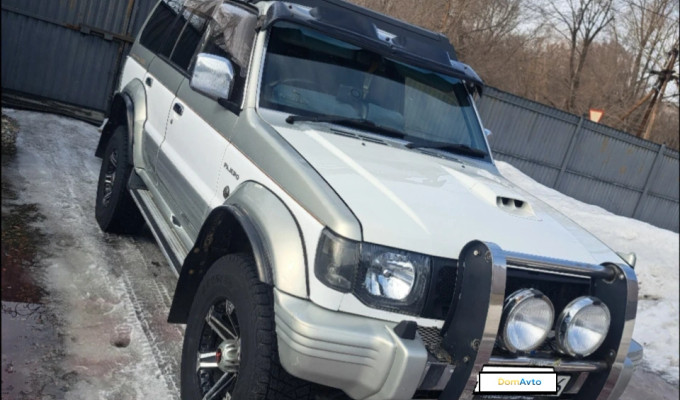 Mitsubishi Pajero 1993 года