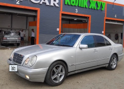 Mercedes-Benz E-Класс 1996 года