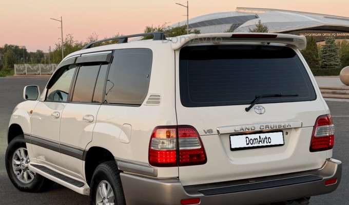 Toyota Land Cruiser 2006 года