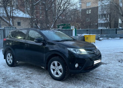 Toyota RAV4 2013 года