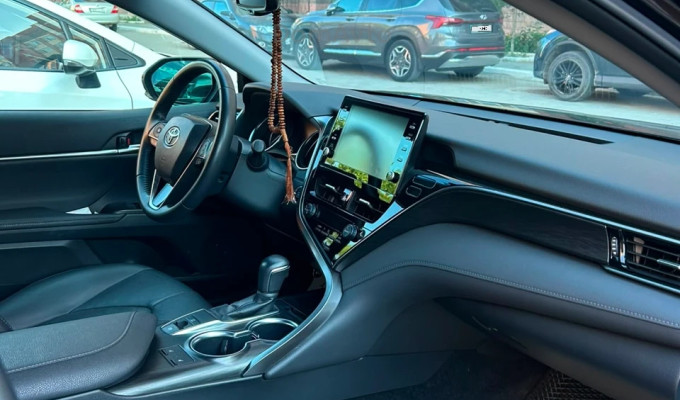 Toyota Camry 2024 года