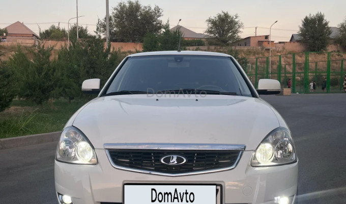 ВАЗ (Lada) Priora 2014 года