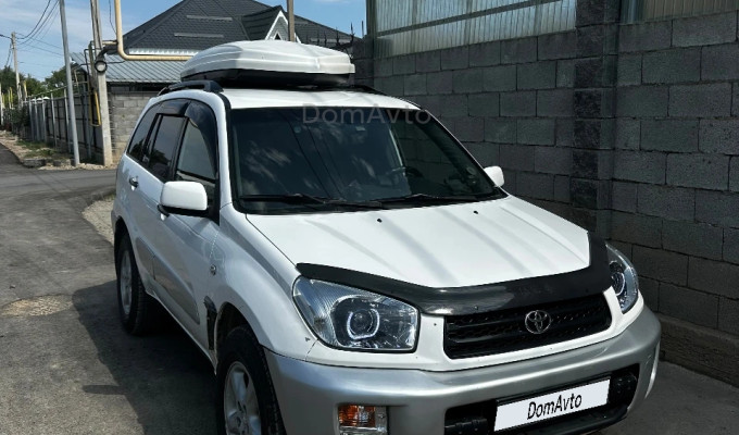 Toyota RAV4 2001 года