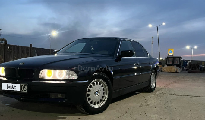 BMW 7 серия 1995 года