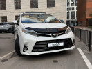 Toyota Sienna 2015 года