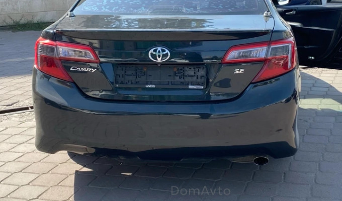 Toyota Camry 2012 года