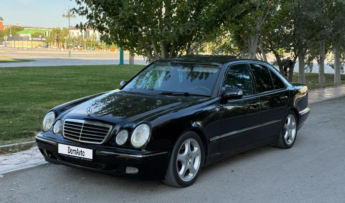Mercedes-Benz E-Класс 2001 года