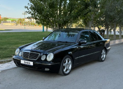 Mercedes-Benz E-Класс 2001 года