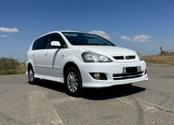 Toyota Ipsum 2004 года