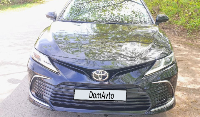 Toyota Camry 2021 года