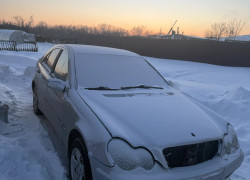 Mercedes-Benz C-Класс 2005 года