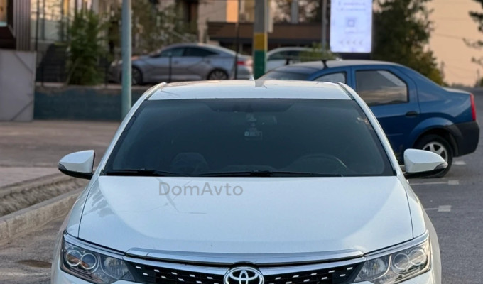 Toyota Camry 2018 года