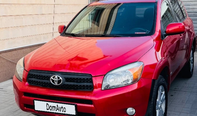 Toyota RAV4 2006 года