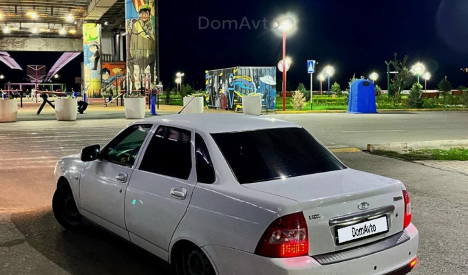 ВАЗ (Lada) Priora 2013 года