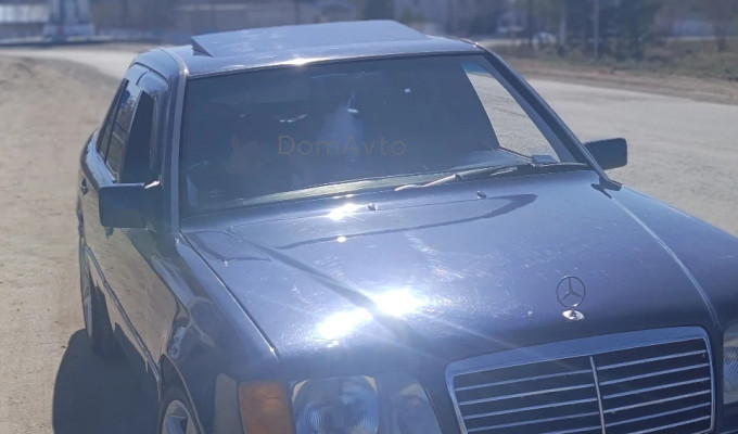 Mercedes-Benz E-Класс 1995 года