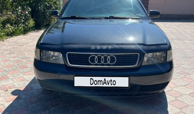 Audi A4 1995 года