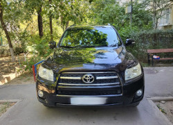 Toyota RAV4 2009 года