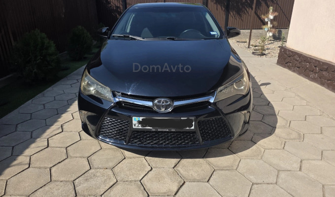 Toyota Camry 2016 года