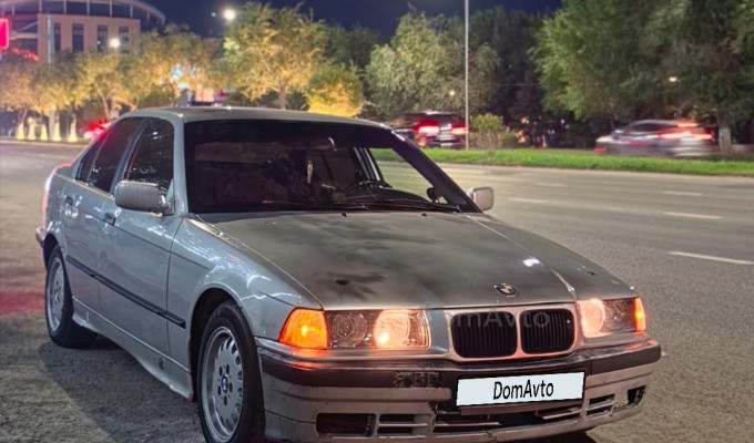 BMW 3 серия 1992 года