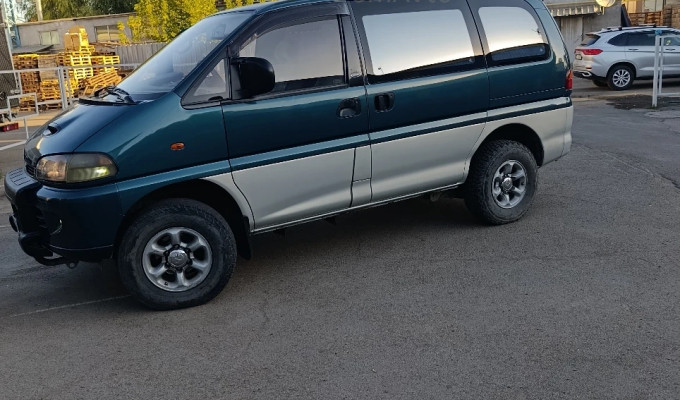 Mitsubishi Delica 1996 года