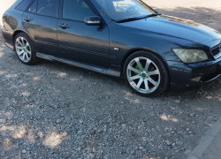 Lexus IS 2001 года
