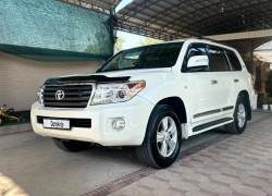 Toyota Land Cruiser 2011 года