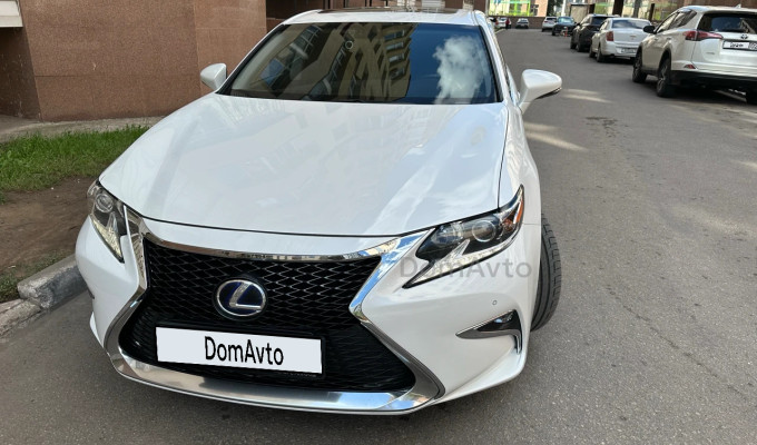 Lexus ES 2016 года