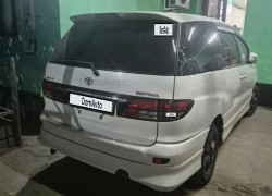 Toyota Estima 2001 года