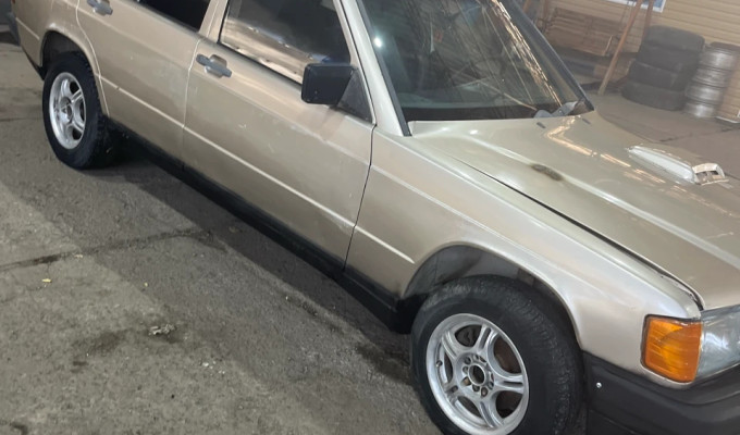 Mercedes-Benz 190 1986 года