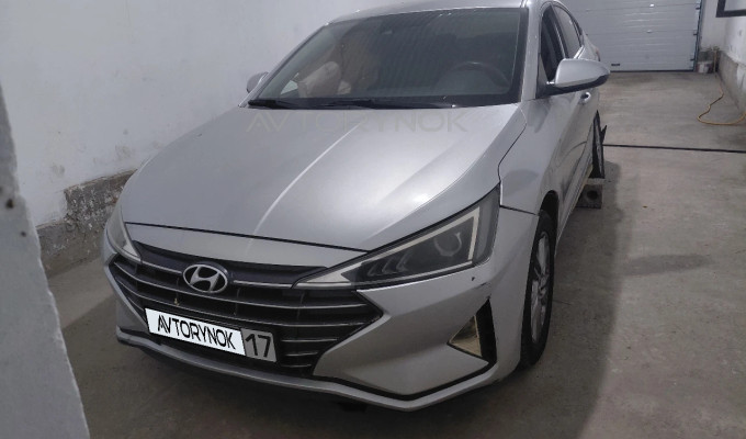 Hyundai Elantra 2018 года
