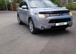 Mitsubishi Outlander 2012 года