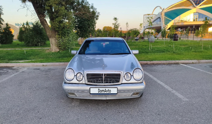 Mercedes-Benz E-Класс 1996 года