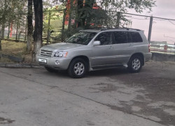 Toyota Highlander 2003 года