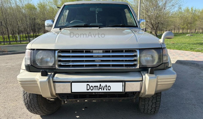 Mitsubishi Pajero 1994 года
