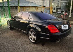 Mercedes-Benz S-Класс 2007 года