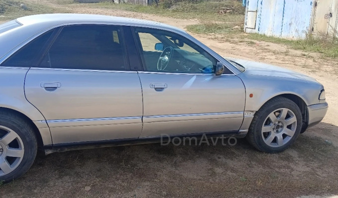 Audi A8 1996 года