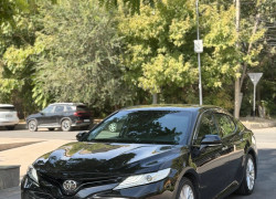 Toyota Camry 2019 года