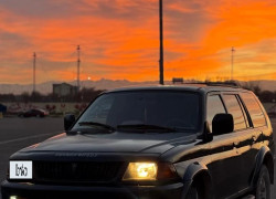 Mitsubishi Montero Sport 1998 года