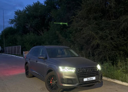 Audi Q7 2020 года
