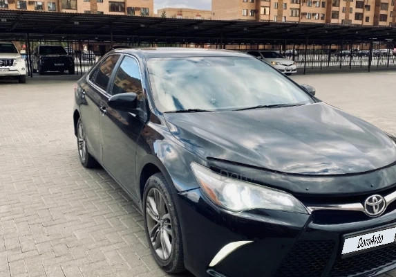 Toyota Camry 2015 года