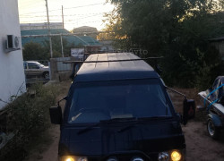 Mitsubishi Delica 1993 года
