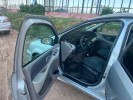 Nissan Almera Tino 2002 года