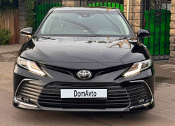 Toyota Camry 2023 года