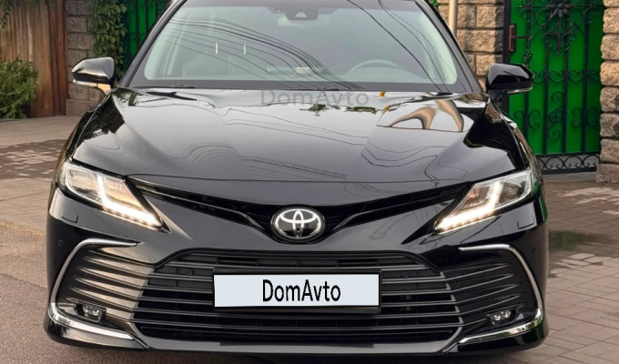 Toyota Camry 2023 года