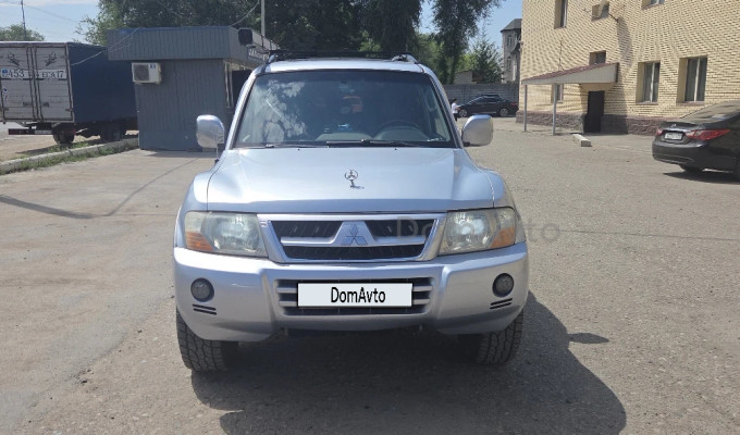 Mitsubishi Pajero 2003 года