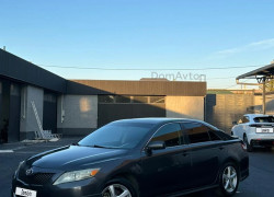Toyota Camry 2011 года